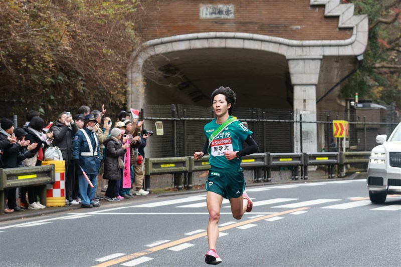 6区・青学大と駒大の差が4分17秒に開く！野村昭夢が快走見せる／箱根駅伝