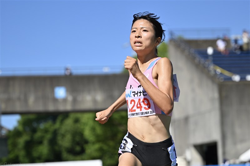 穗岐山芽衣が女子1500m高校歴代3位の4分13秒67！ 「勢いのままに抜いてメダル獲得できた」／福岡IH