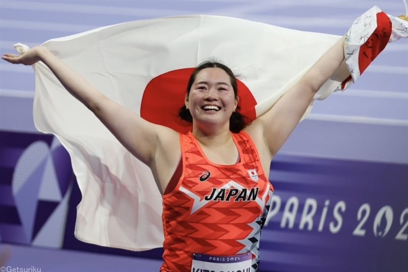 やり投金メダル・北口榛花がチェコに凱旋！ 住民から熱烈な歓迎で出迎えられる