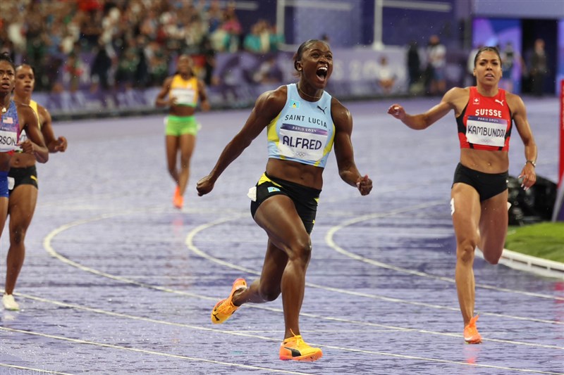 女子100mセントルシアの23歳アルフレッドが10秒72でV!!!母国に五輪初メダルもたらす／パリ五輪