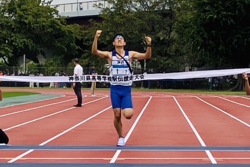 1区から抜け出した相洋が2年連続3回目V 女子はインターハイコンビ快走の白鵬女が4連覇／神奈川県高校駅伝