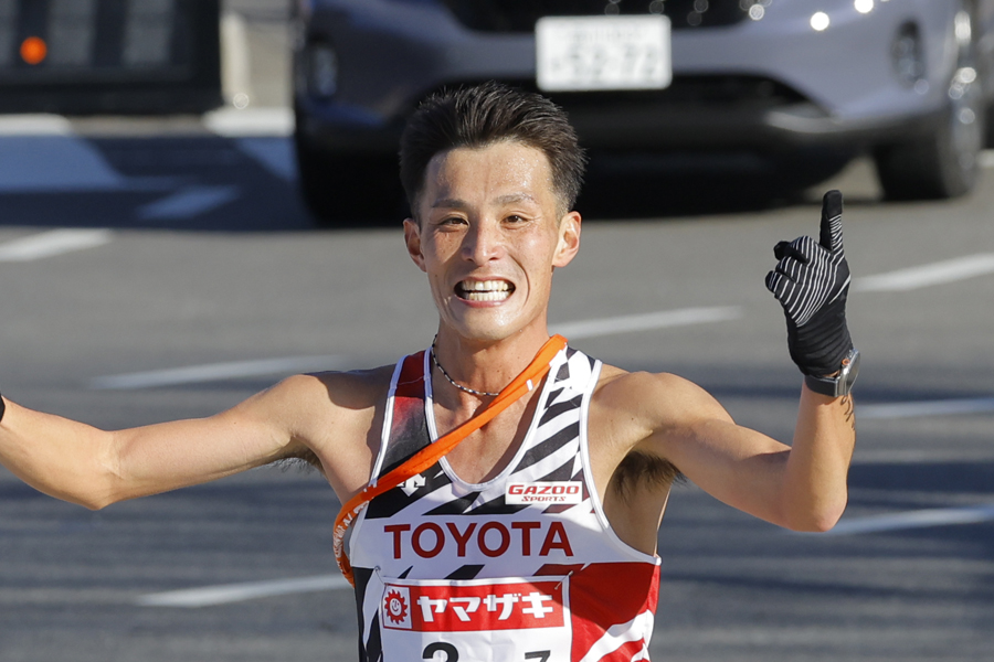 東京五輪マラソン代表の服部勇馬が地元で一日警察署長！「できる限りのことを発信」