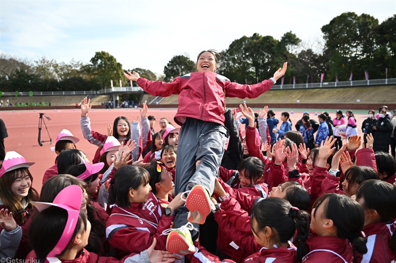 立命大が大会新Vで2冠達成！優勝遠ざかるも「代々受け継がれたタスキがある」／富士山女子駅伝