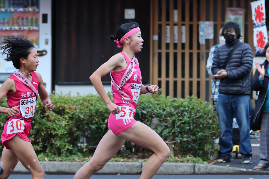 800m日本記録保持者の久保凛が初の都大路激走！16人抜きで5位に浮上！／全国高校駅伝・女子