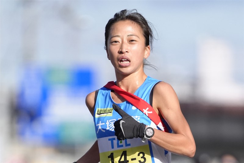 小林香菜が2時間24分59秒の大会新V！ サークル出身ランナーが自己記録を5分近く更新／防府読売マラソン