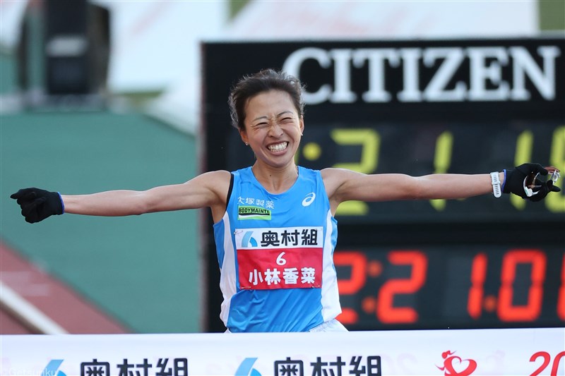 小林香菜が日本歴代10位の2時間21分19秒で2位 「予想以上に走れて驚いている」／大阪国際女子マラソン