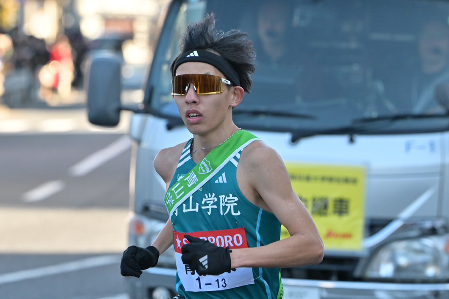 青学大・黒田朝日が2区区間新！連覇へ7人抜きで3位に浮上「順位上げることだけ意識」／箱根駅伝